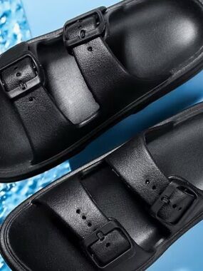 NWT Black Two-Buckle EVA Slide Sandals Girls/Womens Sz 5.5